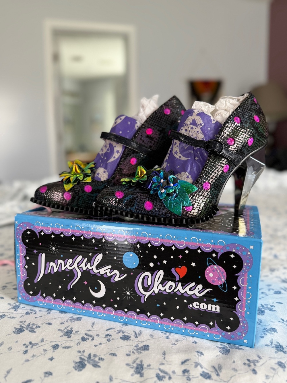 NIB Irregular Choice Crystal Pips